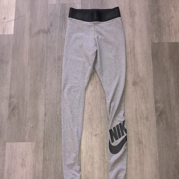 Nike Pants - NIKE LEGGINGS